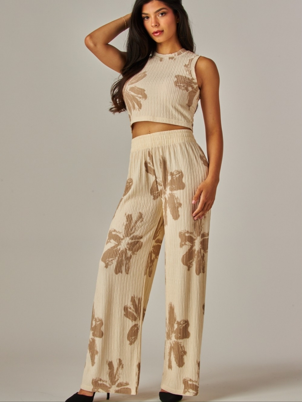 White Daisy Sleeveless Crinkle Pantsuit